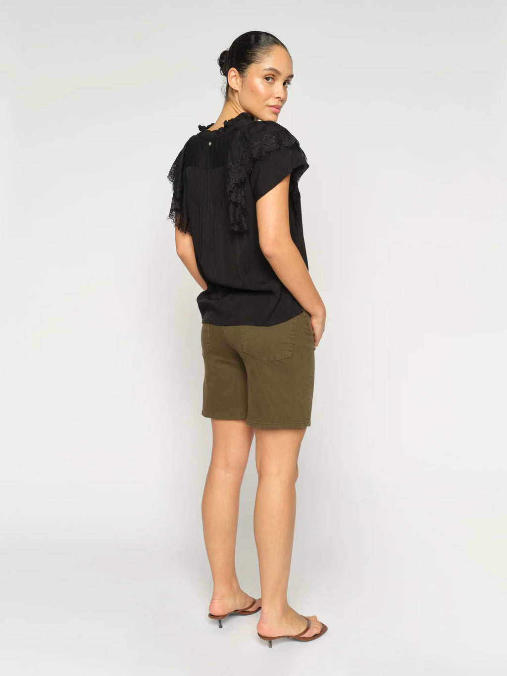 BATI LEN SHORTS