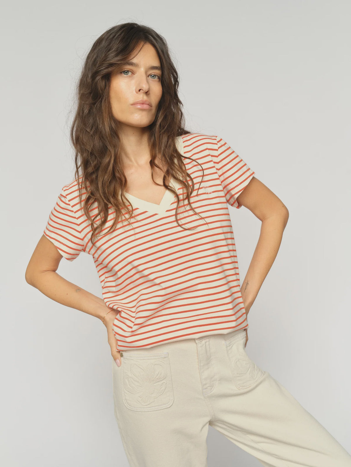 KALA V SS STRIPE TEE