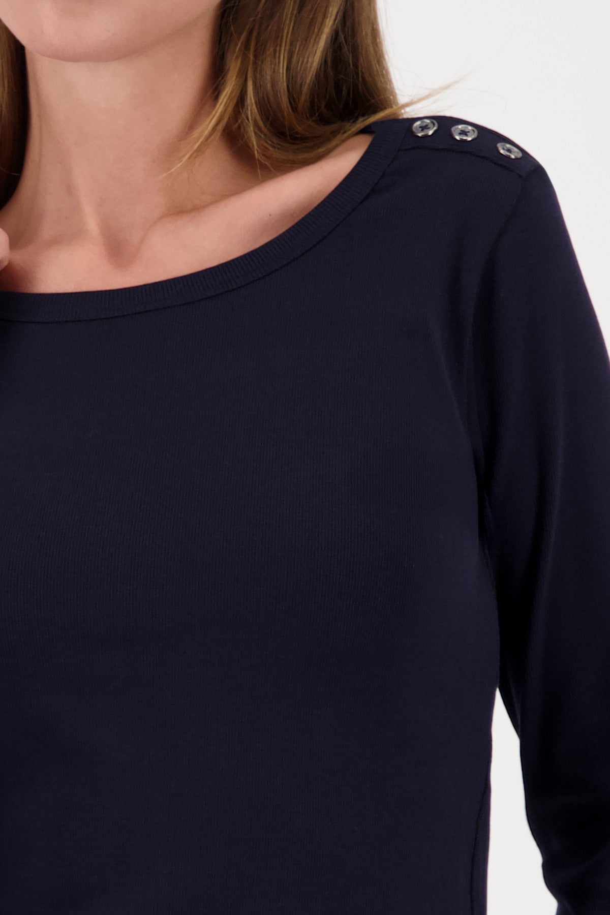 PLACARD BUTTON T-SHIRT