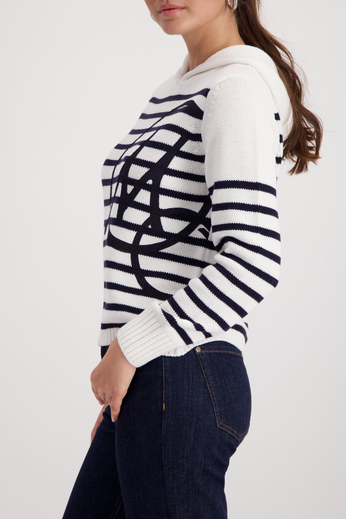 STRIPED SWEATER & EMBLEM