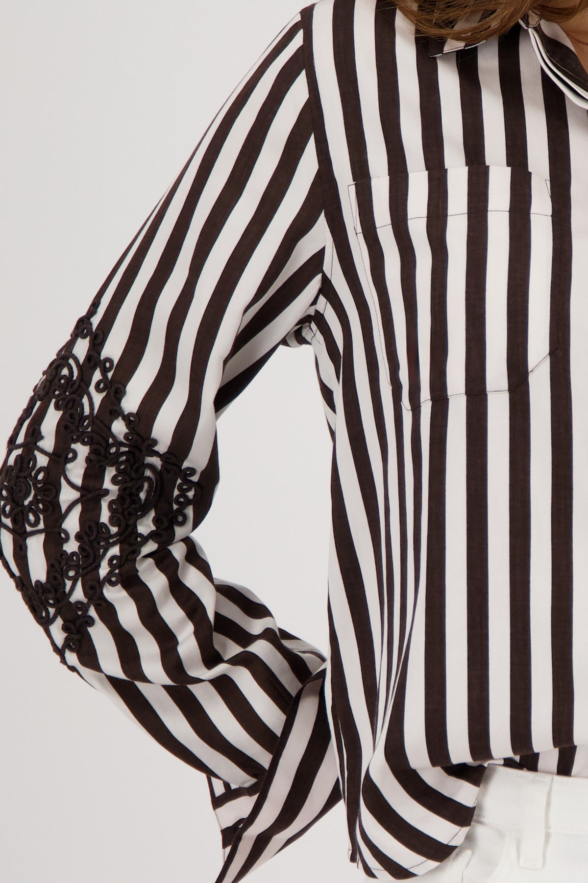 ALL-OVER STRIPE CHOC SWEATER