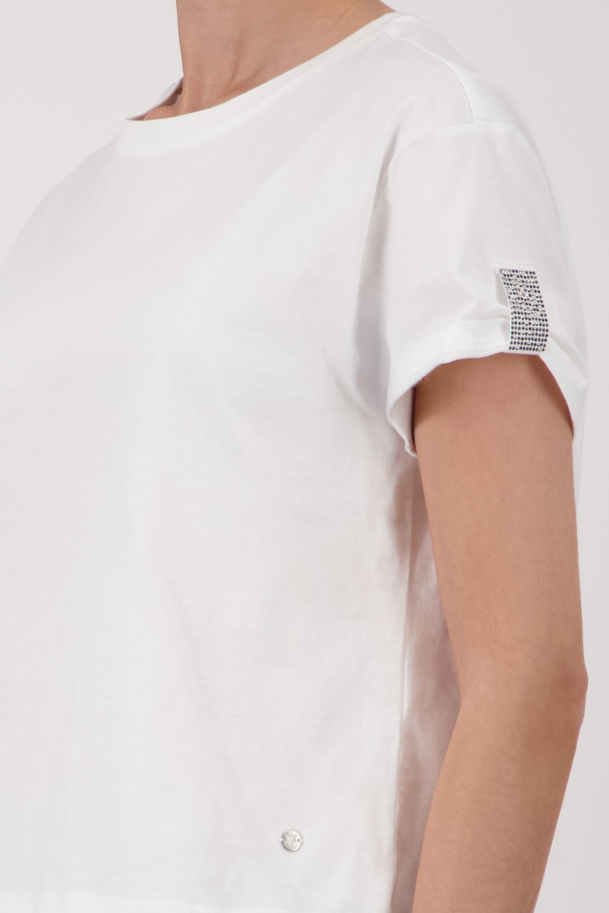 BASIC JEWELLERY DETAIL T