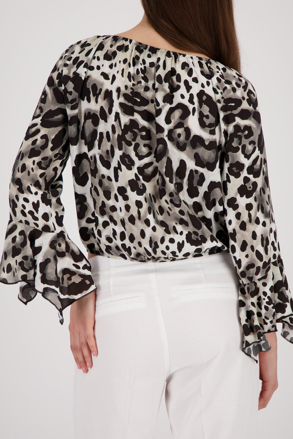ALL-OVER LEO PRINT BLOUSE