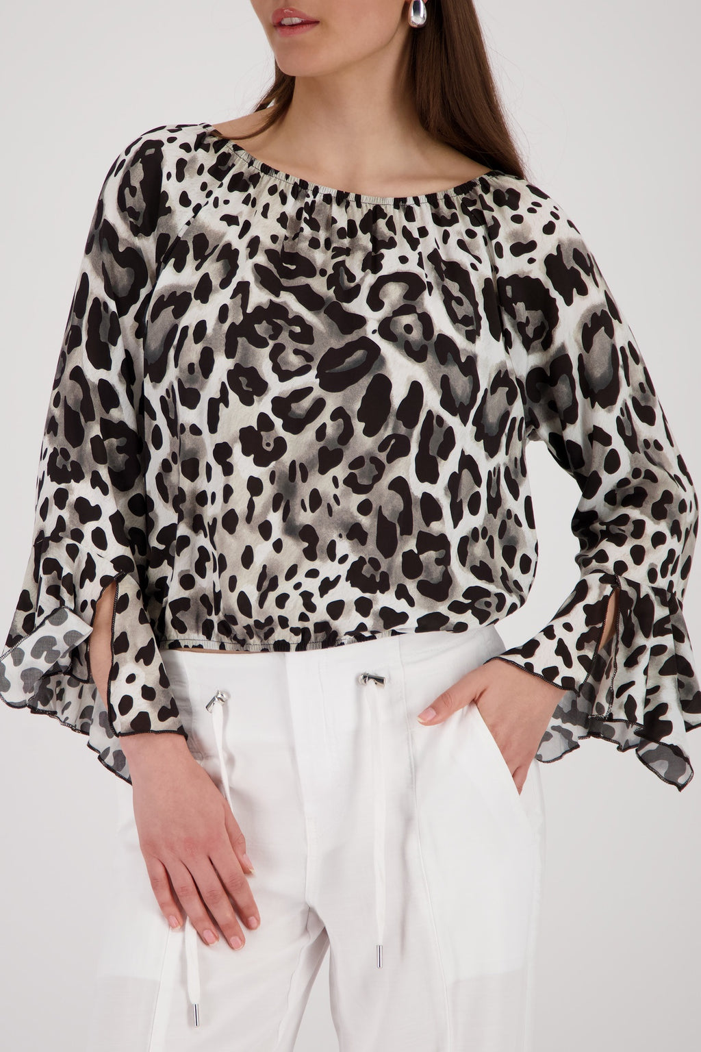 ALL-OVER LEO PRINT BLOUSE
