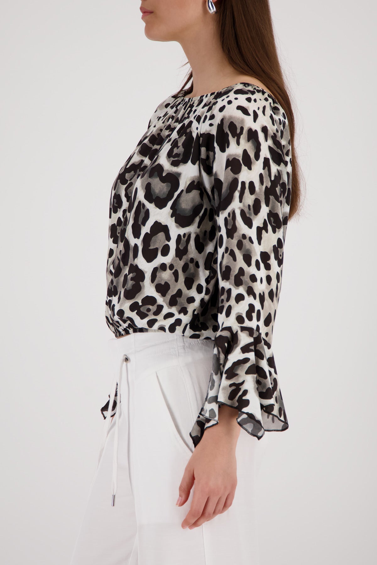 ALL-OVER LEO PRINT BLOUSE
