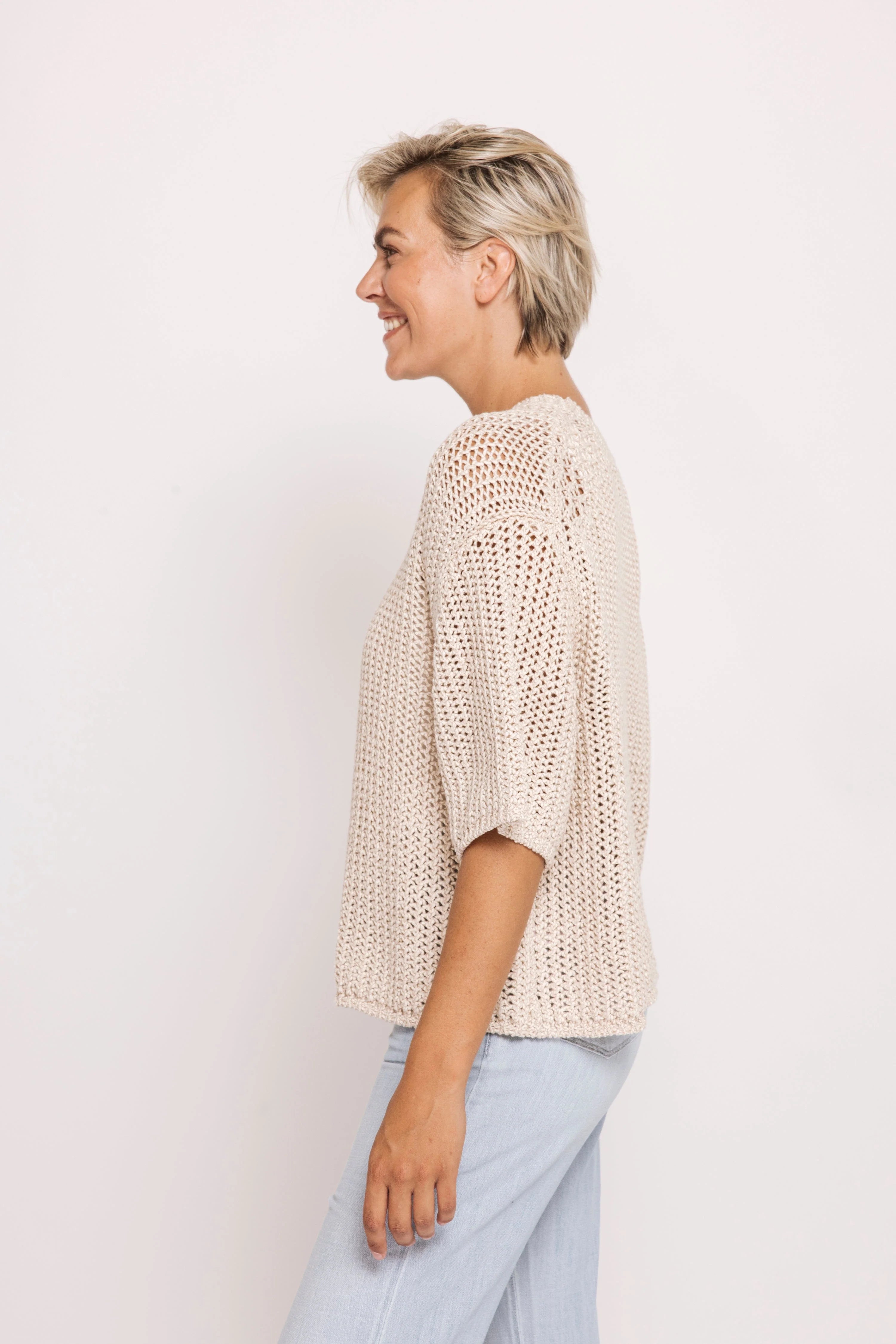 OVERSIZED KNIT TOP