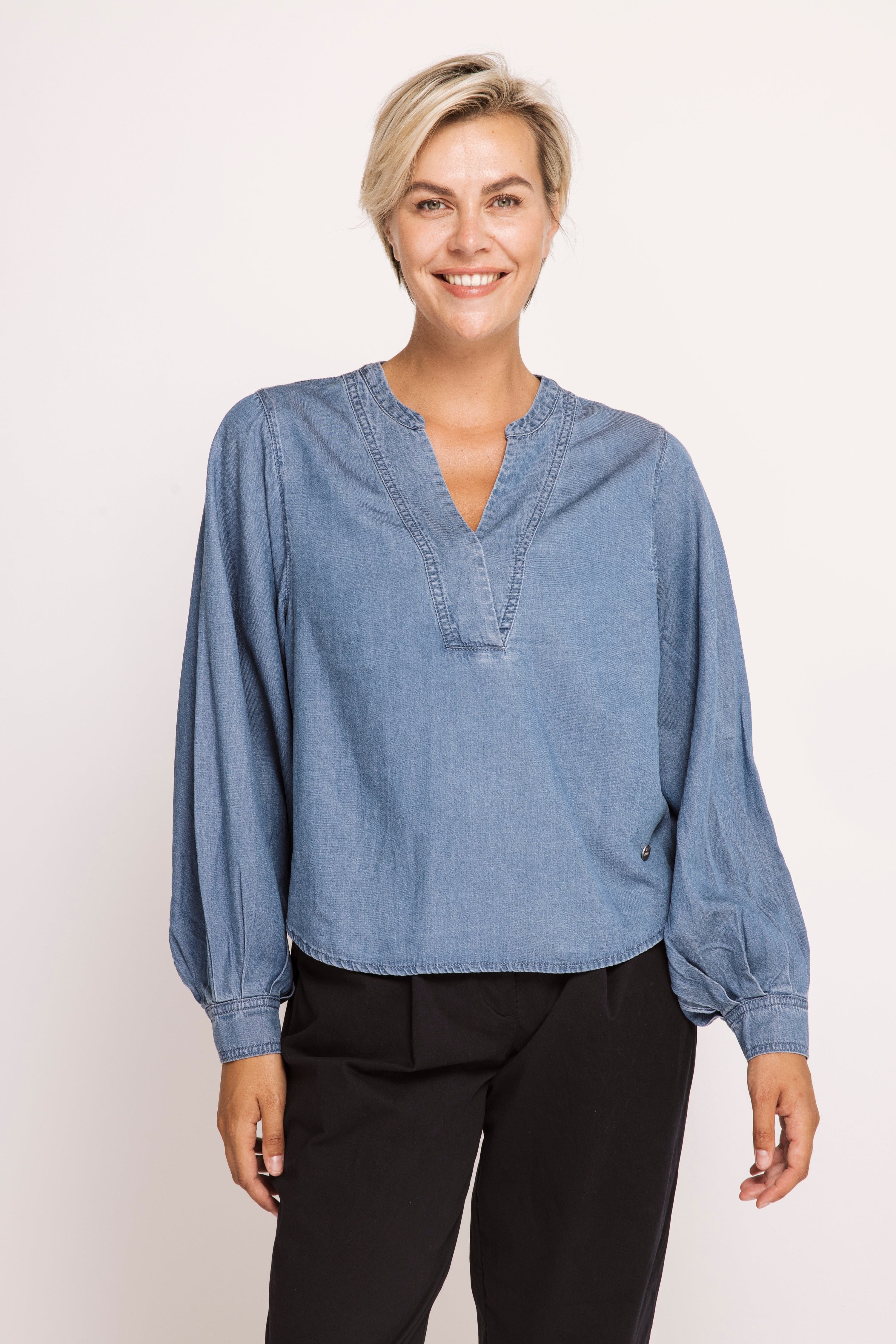 LIGHTWEIGHT DENIM TOP