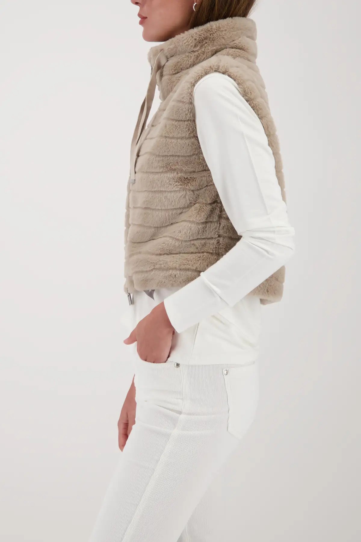 FAKE FUR WAISTCOAT - LATTE