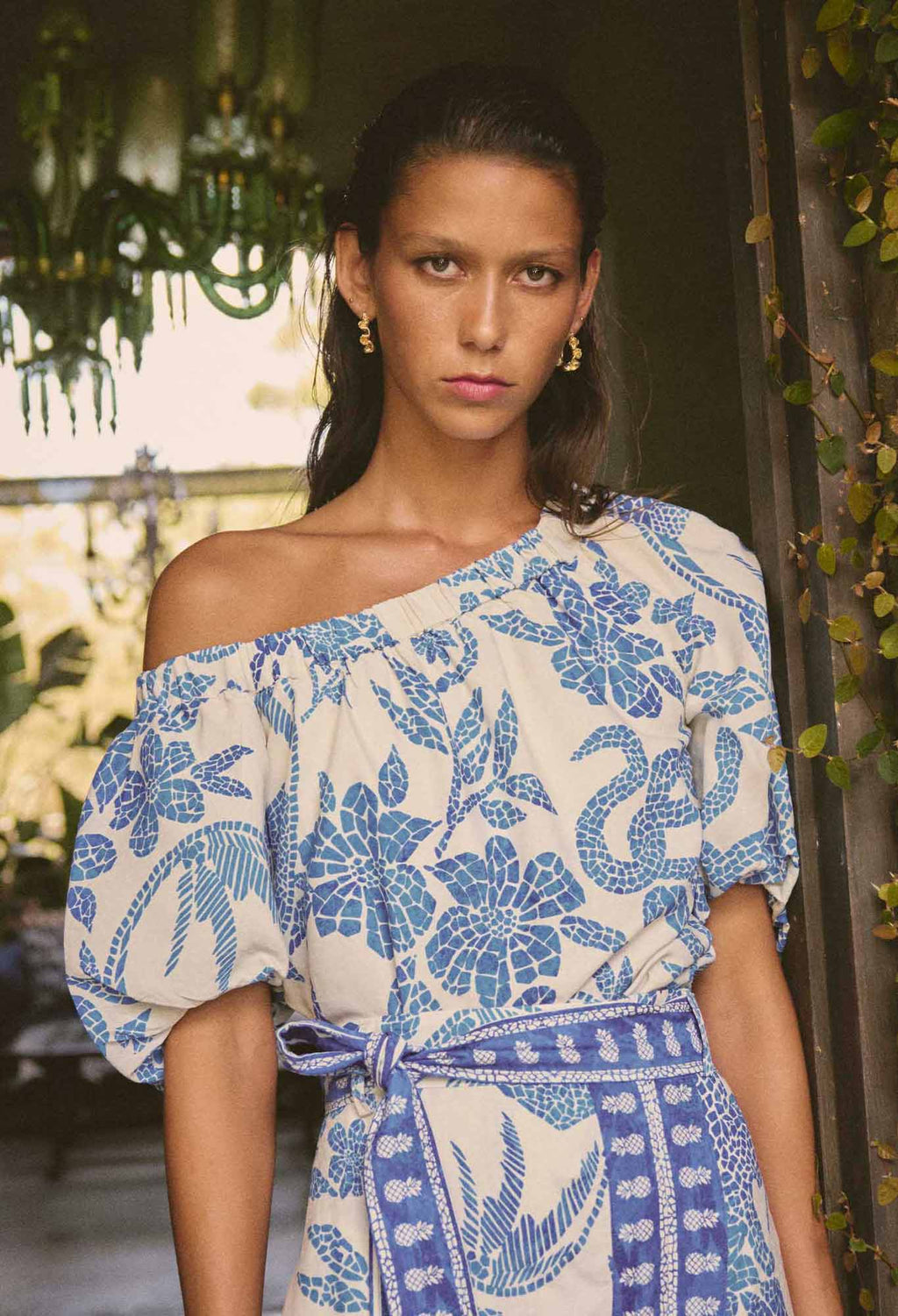 JUNO VISCOSE DOBBY ONE SHOULDER TOP