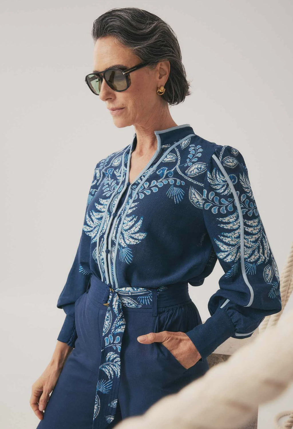 ASHER PLACEMENT PRINT CONTRAST TRIM SHIRT