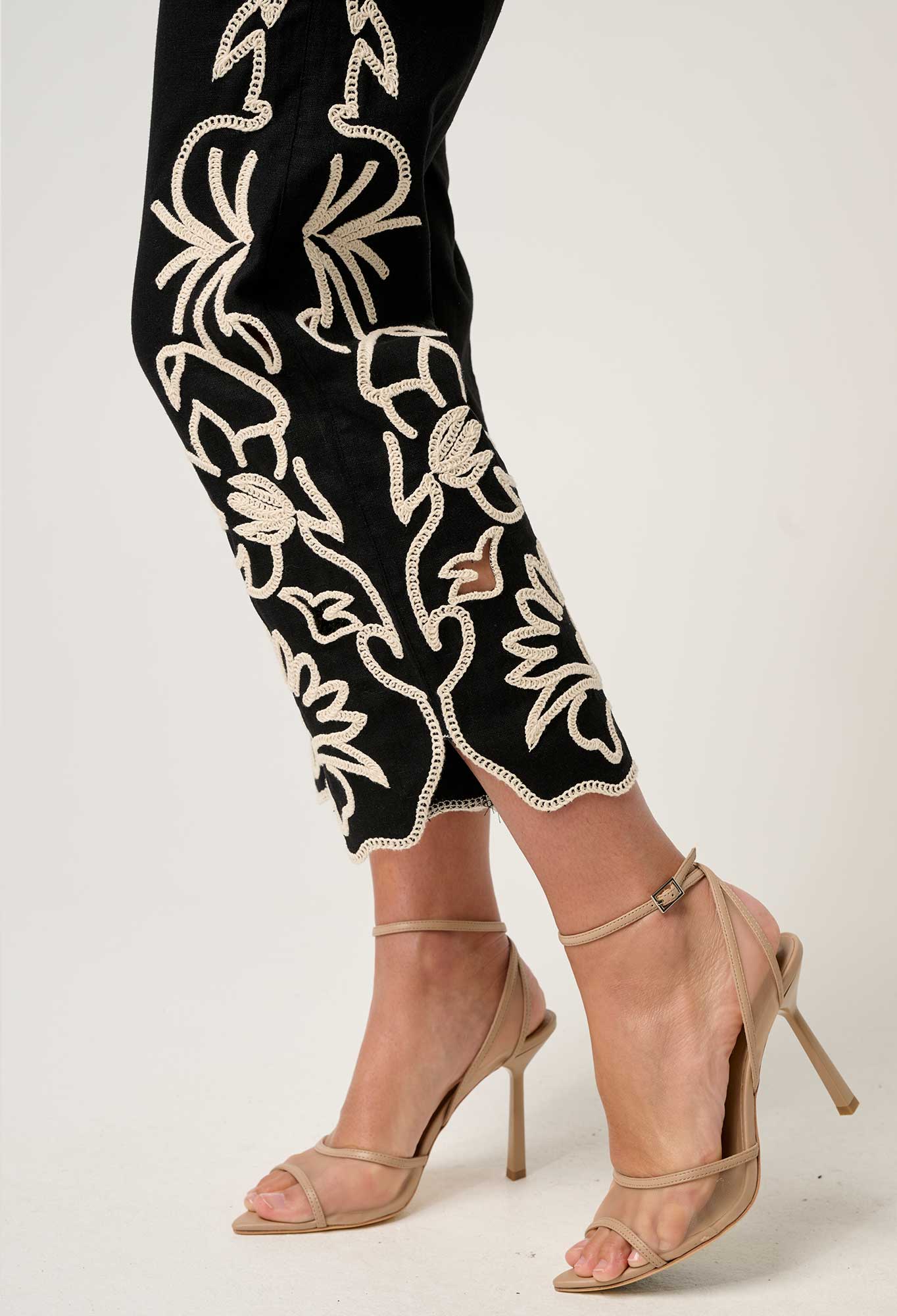 HELM PLACEMENT PRINT EMB LINEN PANT