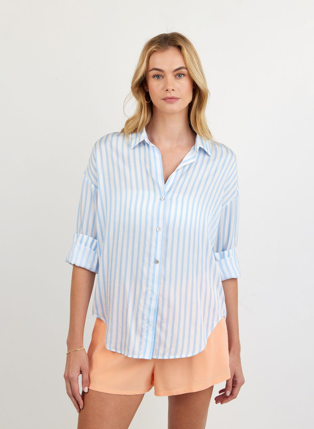 OVERSIZED BUTTON DOWN SHIRT
