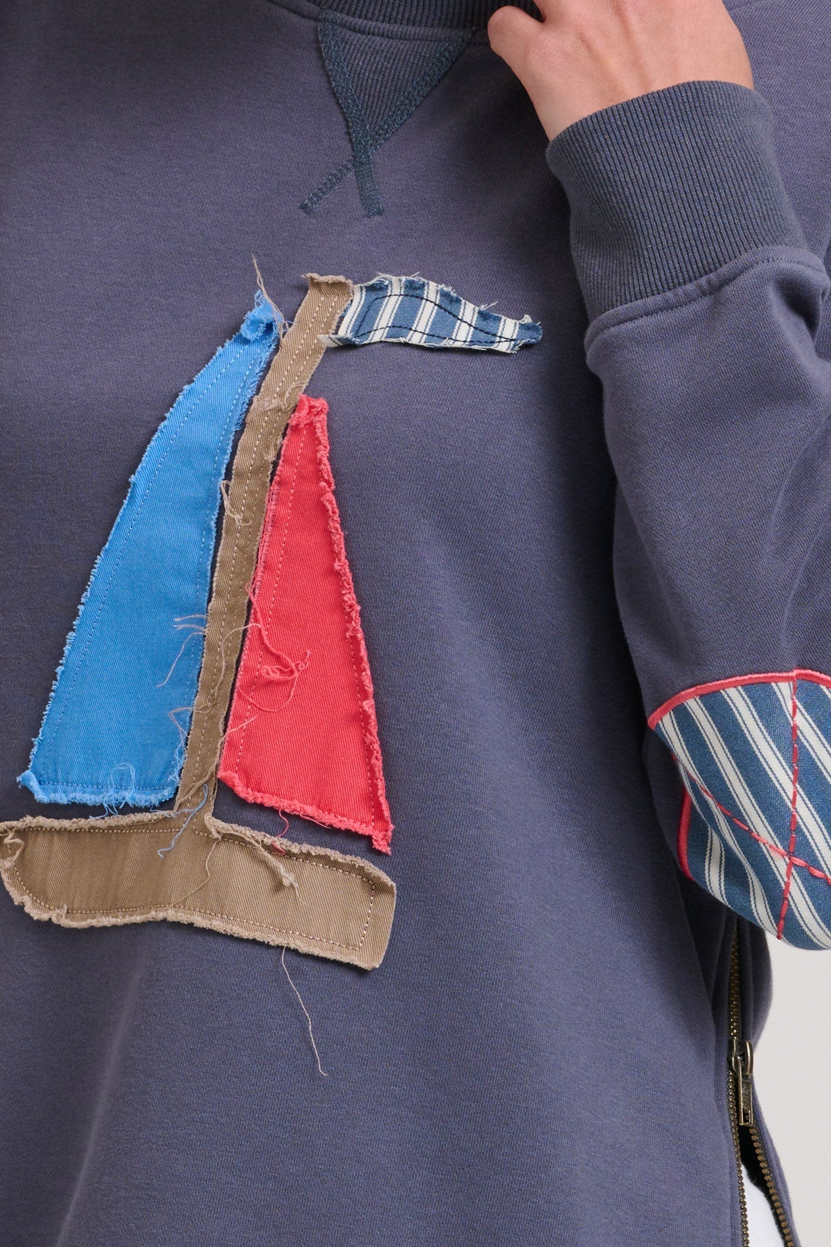 CLASSIC ZIPSIDE SAIL BOAT