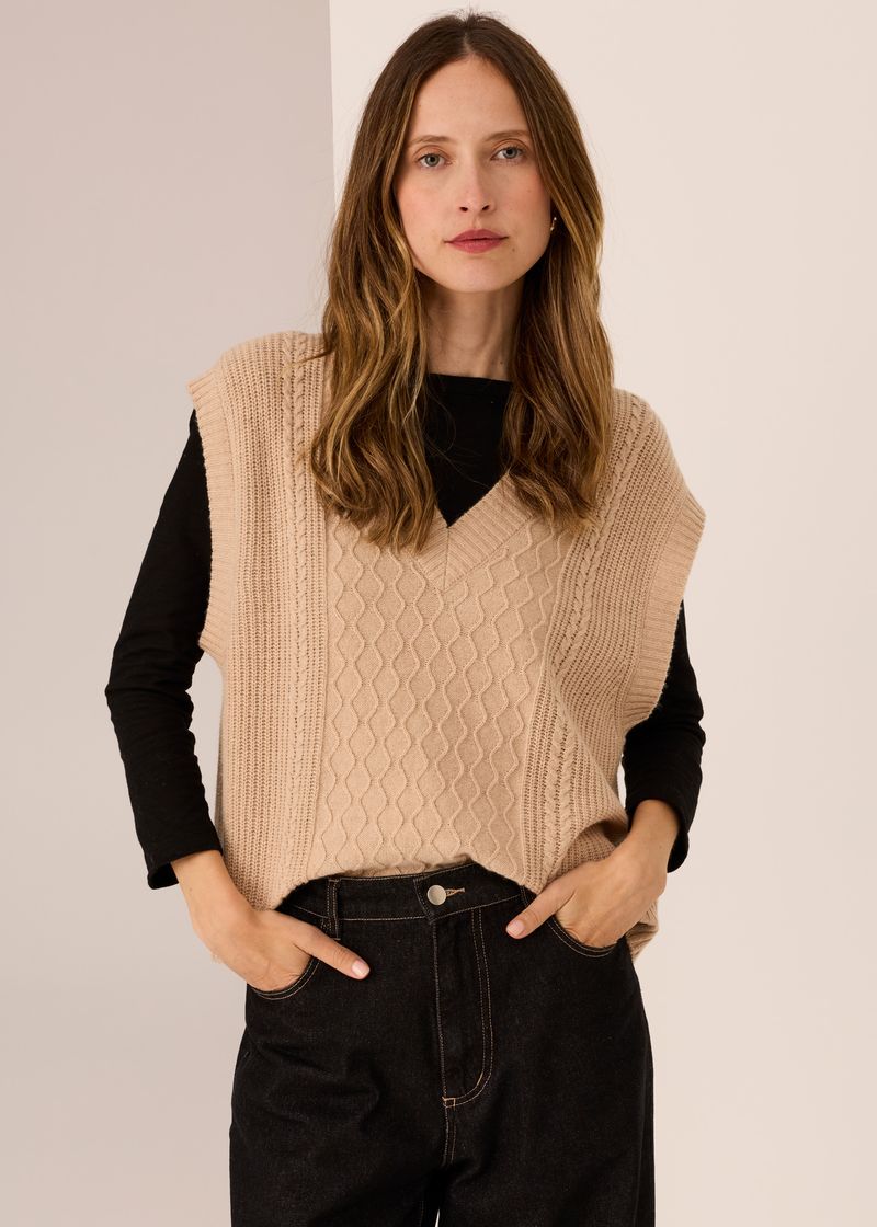 LOREN CABLE VEST