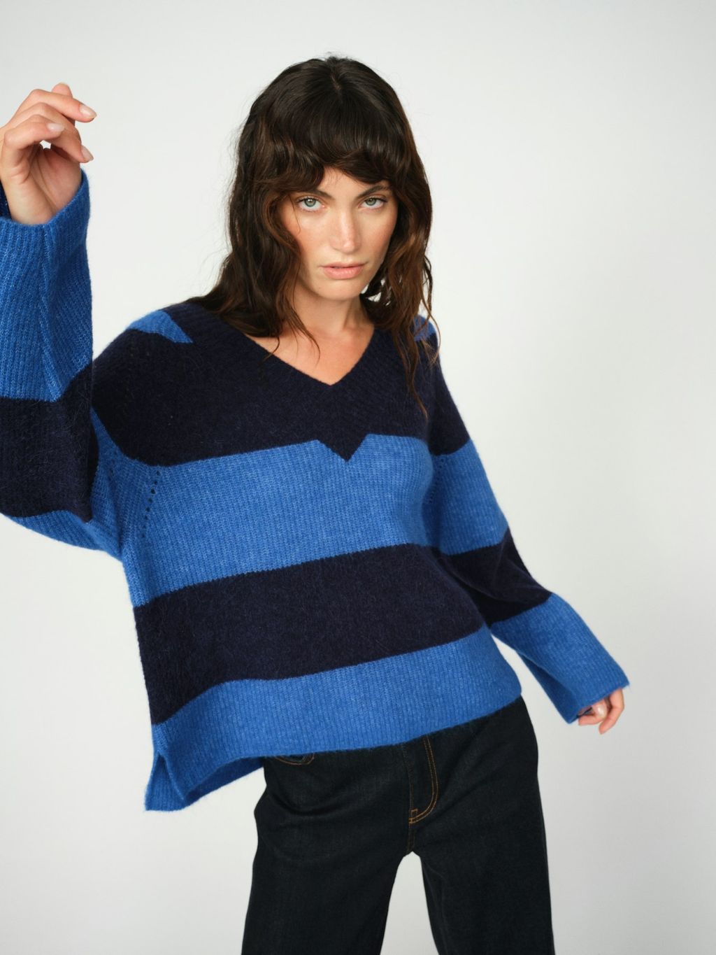 TACI STRIPE LS VNECK KNIT