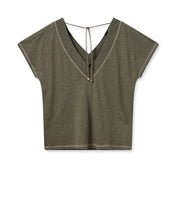 MANDY V NECK TEE
